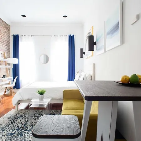 24-18 New Gramercy Studio W&D In Unit Fully Reno